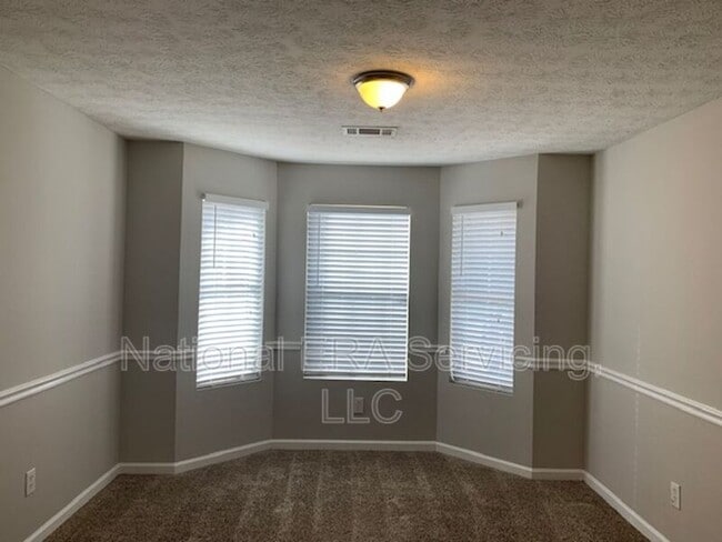 Photo - 9540 Sleepy Hollow Ln