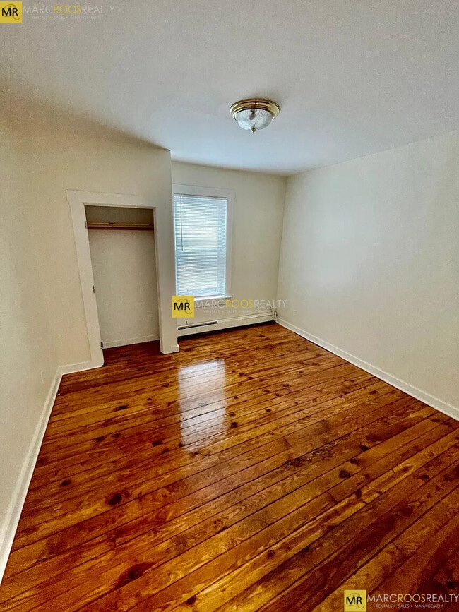 Photo - 60 Pleasant St Unidad 3