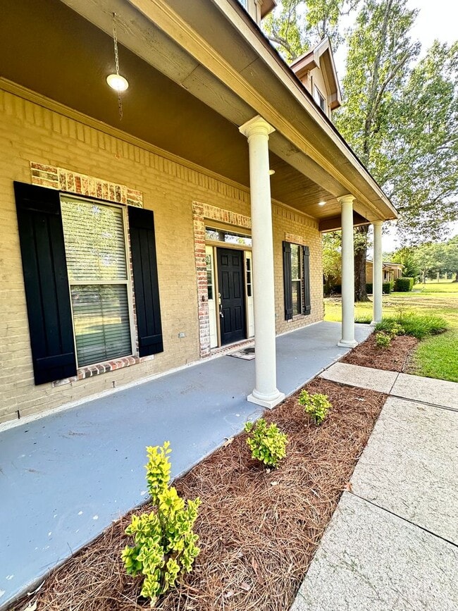 Photo - Heart of Benton on just under an acre of lot!
