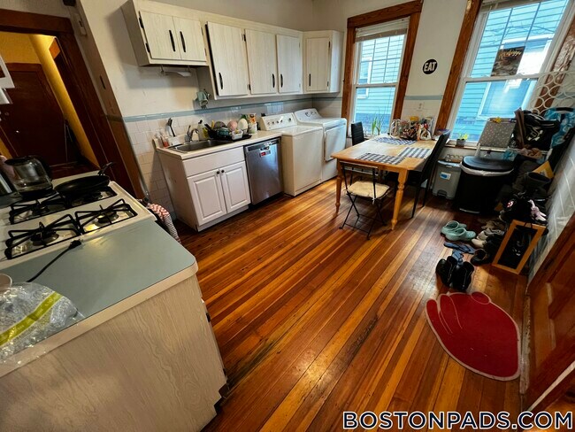 Photo - 30 Adams St Unit 2