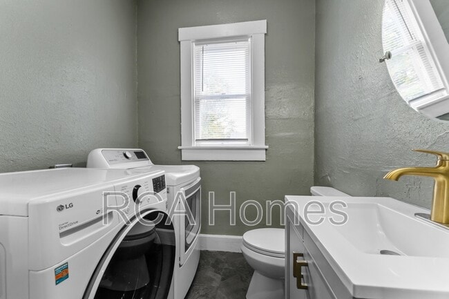 Photo - 69 N Whittier Pl