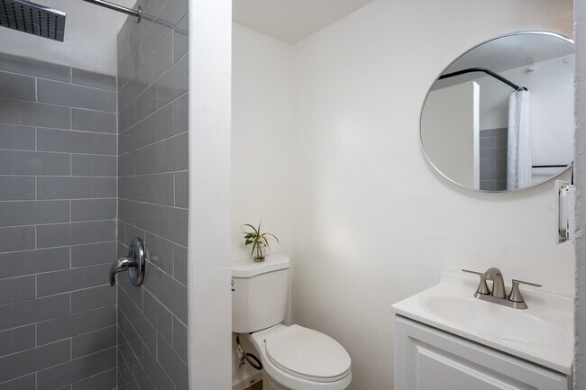 Photo - 1701 14th St S