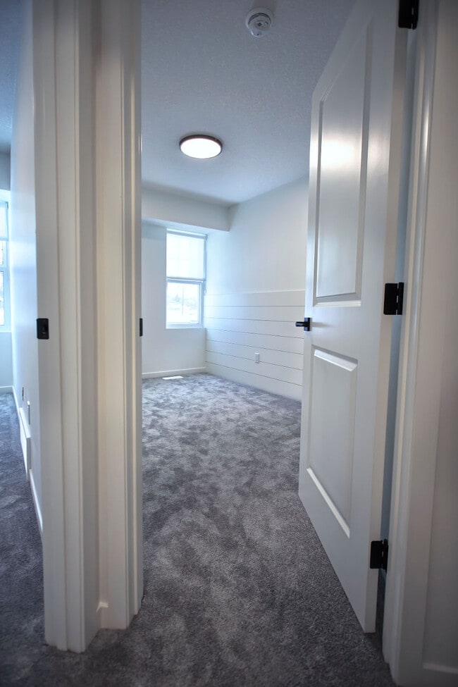 Photo - 12135-12146 46 St NW Unit 12135 MAIN