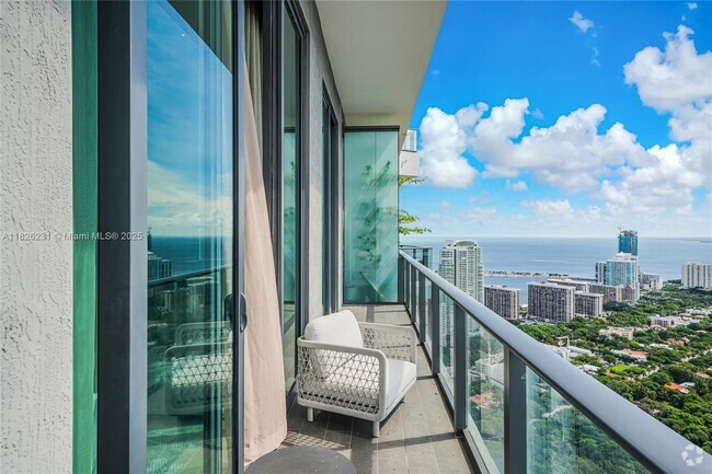 Building Photo - 1300 S Miami Ave Unit UPH6 Rental