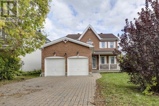 Photo - 35 Norgold Crescent