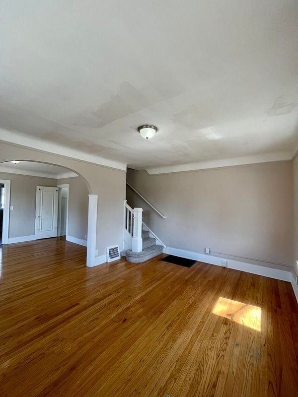 Photo - 162 Labadie St