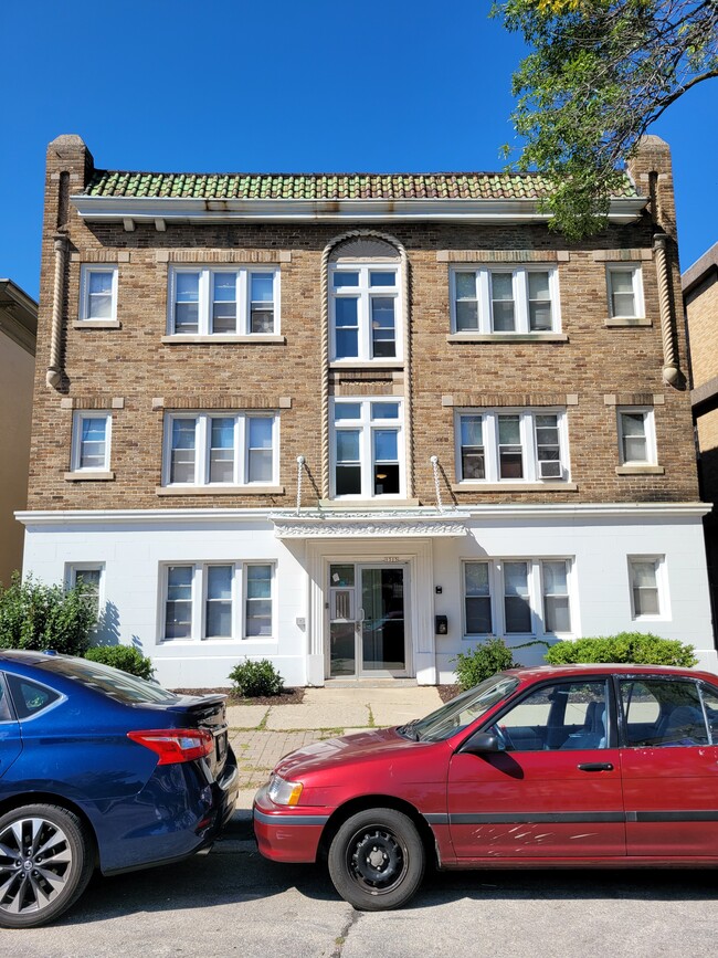 Building Photo - 1315 Cass Rental
