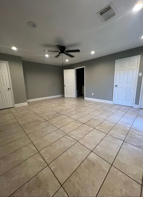 Building Photo - 8601 Homewood Ln