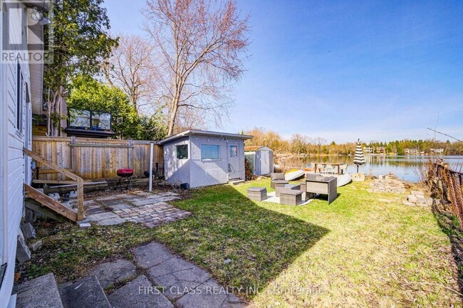 Photo - 17 Willowbank Ave