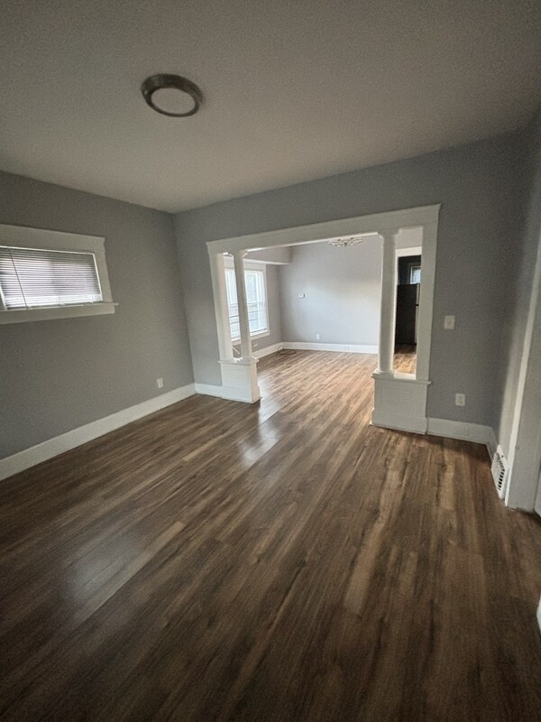 10103 Lamontier Ave