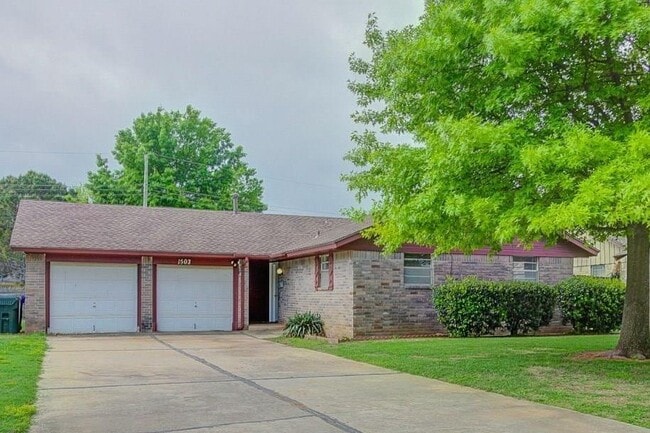 Photo - 1502 Briar Meadow Rd House