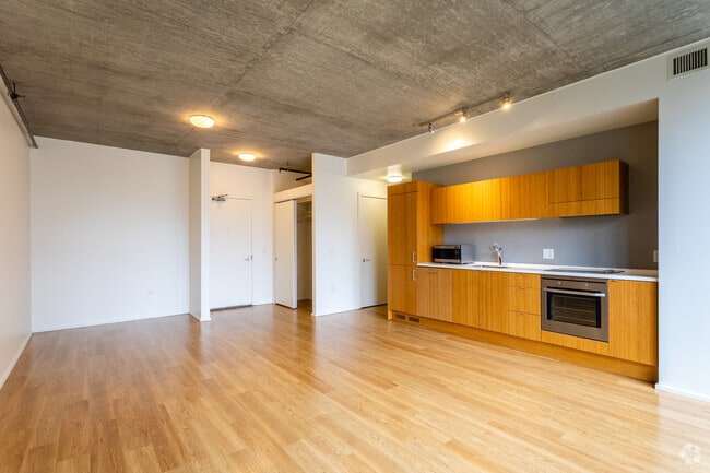 1BR, 1.5BA Townhome - 935 SF