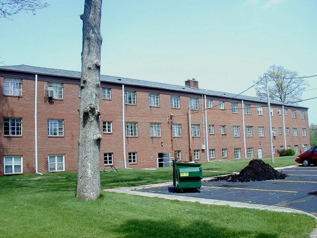 Photo - 1109 E 9th St