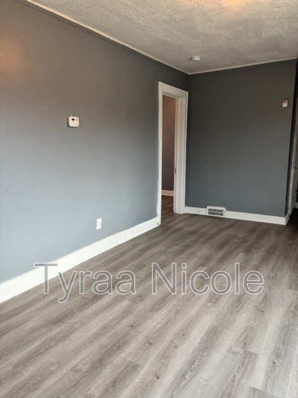 Photo - 14461 Lappin St