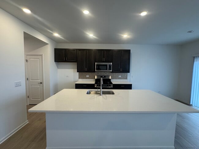 Photo - 25736 W Wakefield Dr