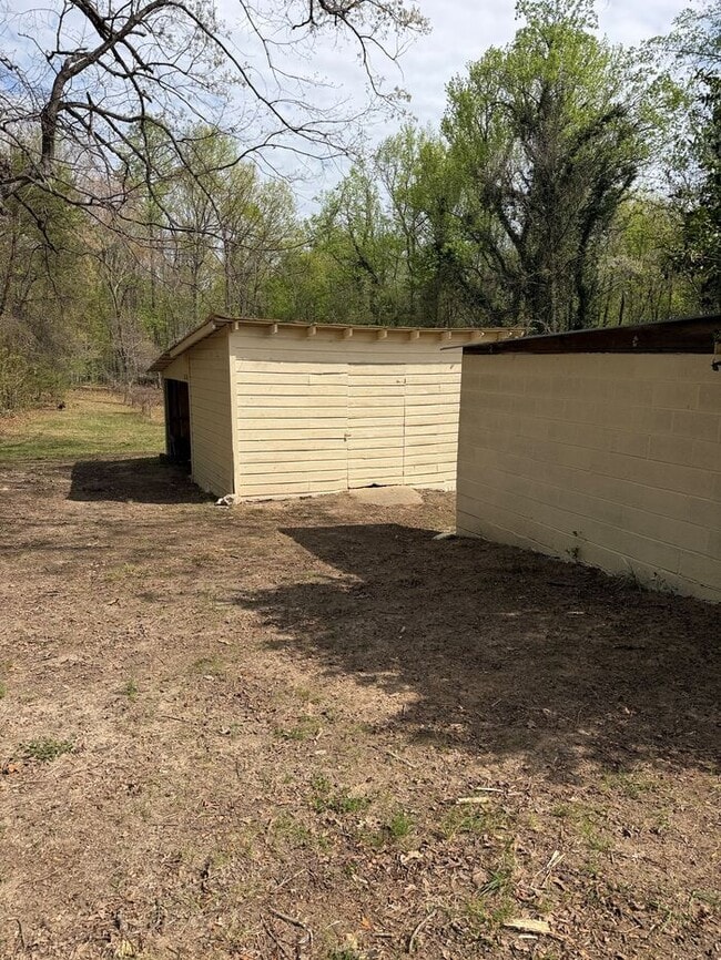 Photo - 3002 Cemetery Dr