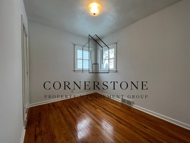 Photo - 915 S 25th St