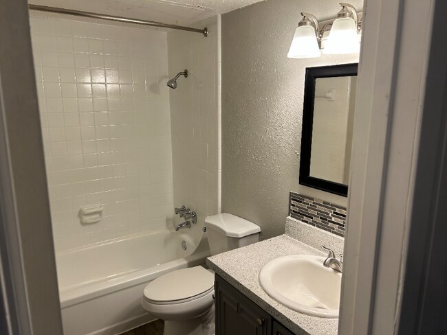 Photo - 3754 W Buckingham Rd Unidad 159