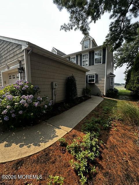 Photo - 15 Chapin Ave