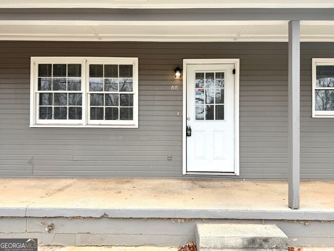 Building Photo - 88 Church St