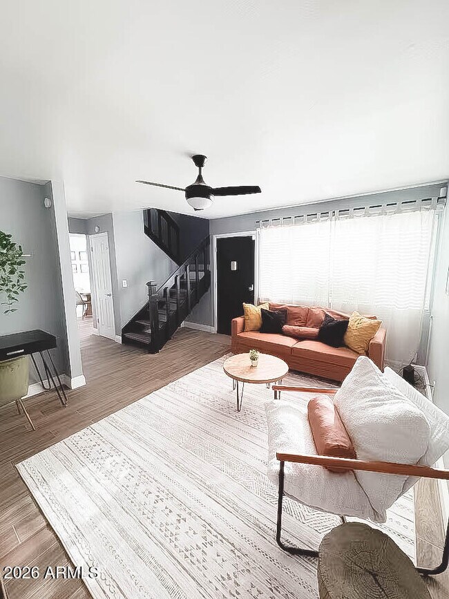 Building Photo - 8055 E Thomas Rd Unit E121