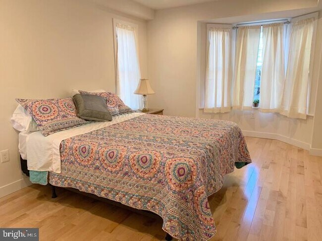 Photo - 800 S 12th St