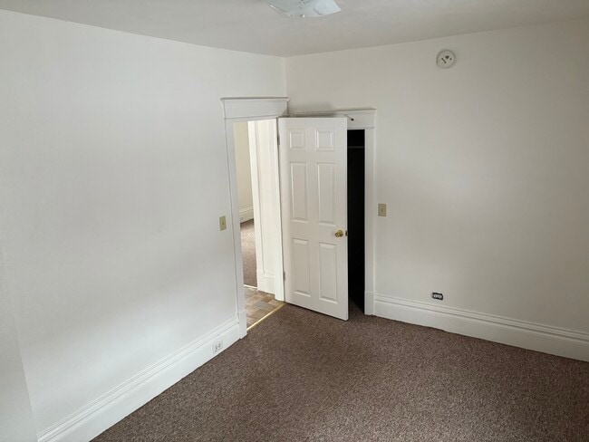 Photo - 510 N Front St Unidad 3