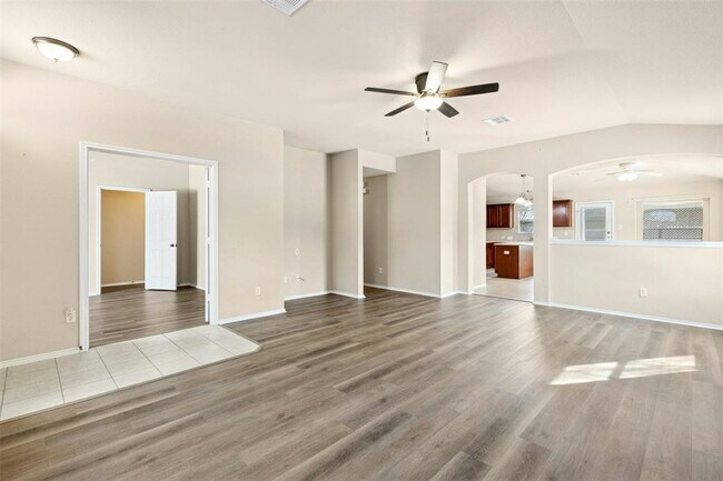 Photo - 2503 Butler Way