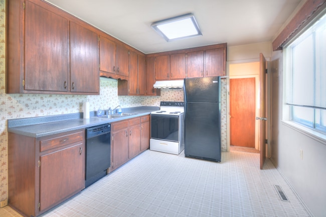 Photo - 1613 Sherman St