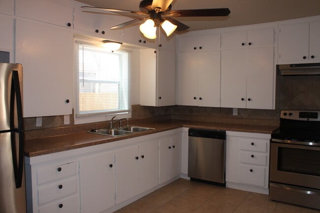 Photo - PRE -LEASING FOR AUGUST ! 4 Bedroom/2 bath House 1.5 Miles from Texas Tech