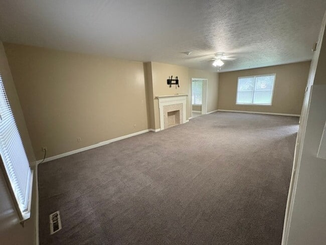 Photo - 600 Schultz St Unit Apt A