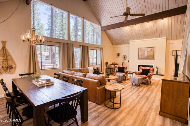 Photo - 7897 Country Club Dr