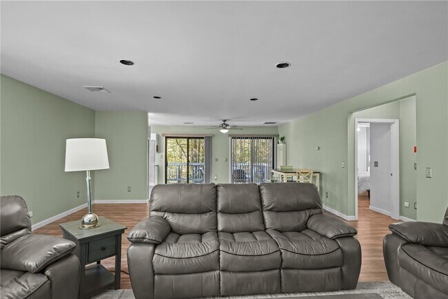 Photo - 774 Cooper Rd