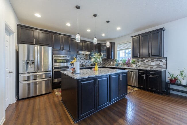 Rare 5 bed home in the heart of apple vall... - Rare 5 bed home in the heart of apple vall...