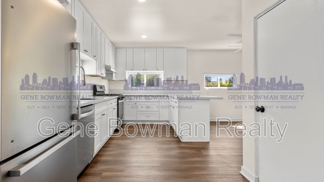 Building Photo - 641 C Ave