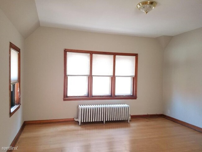 Bedroom - 1017 E Brady St Townhome