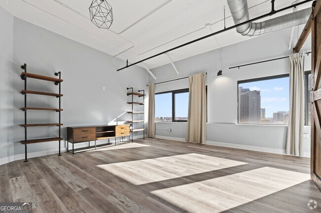 Building Photo - 120 Ralph McGill Blvd NE Unit 1302 Rental