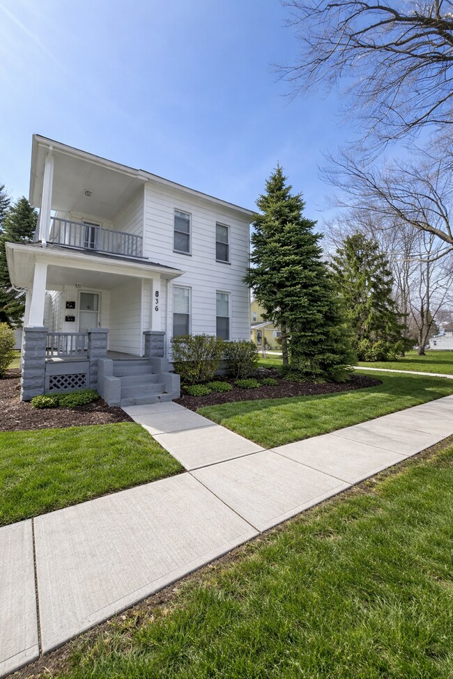 Photo - 836 E 156th St Unit Down