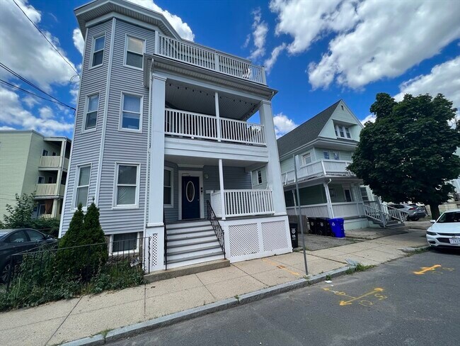 Building Photo - 93 Easton St Unit 3