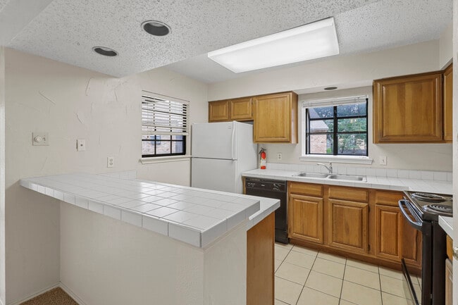 Photo - 15221 Berry Trail