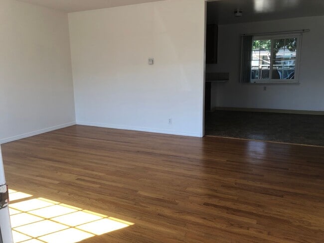 Photo - 2366-2368 Patricia Dr Unit 2368