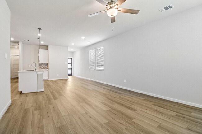 Photo - 1928 Velvet Oak Ln