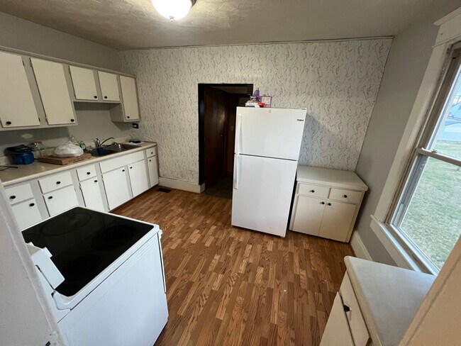 Photo - 1136 Moorland Ave