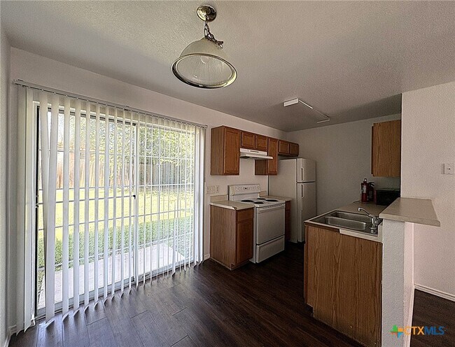 Photo - 5709 Redstone Dr