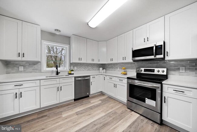 Photo - 45867 Broun Terrace