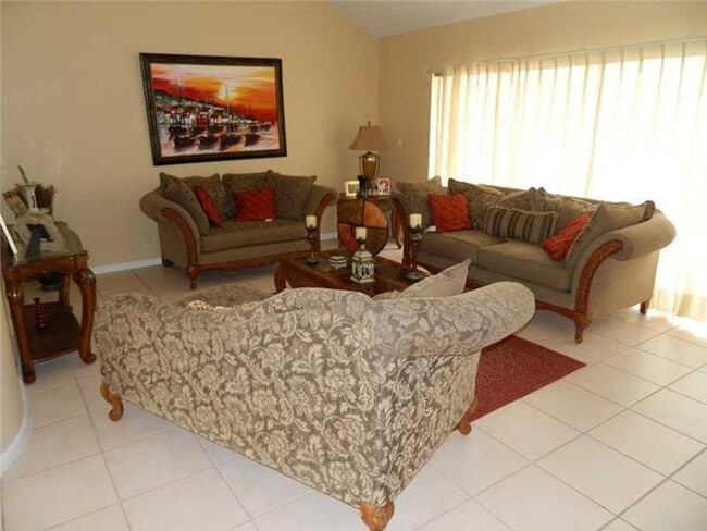 Photo - 19301 NW 10th St