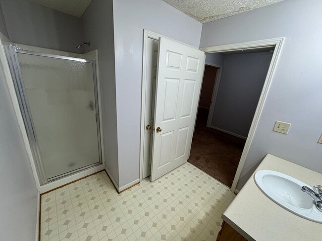 Photo - 416 Leighton Ave