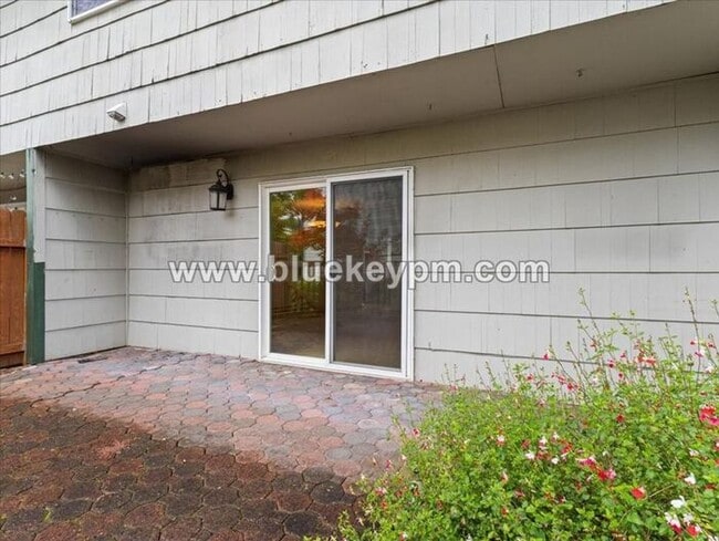 Photo - 3 Bed, 1.5 Bath Townhome in Hazel Dell Near Salmon Creek Regional Park