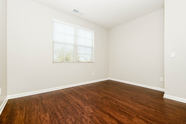 Photo - 532 Overo Dr