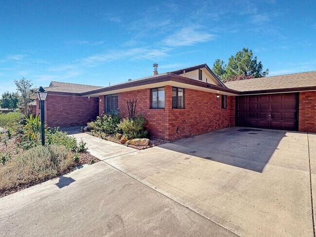 Photo - 840 400 E St Unidad 69